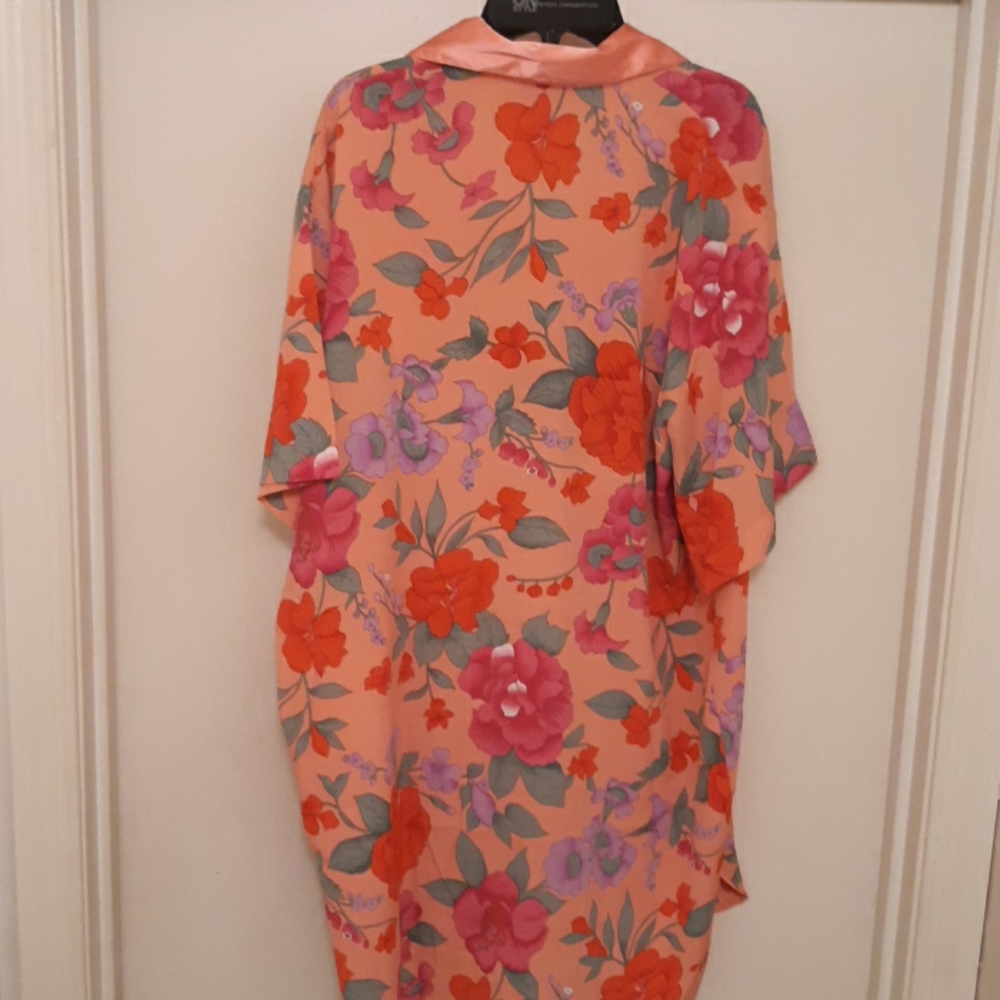 Victoria's Secret night shirt - Picture 4 of 5